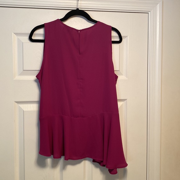 NWOT The Limited Asymmetry Tank Top…size L - Picture 2 of 5